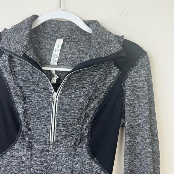 Lululemon Run Your Heart Out Pullover Gray - Picture 4 of 11